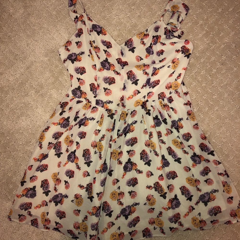 Floral romper - Picture 3 of 4